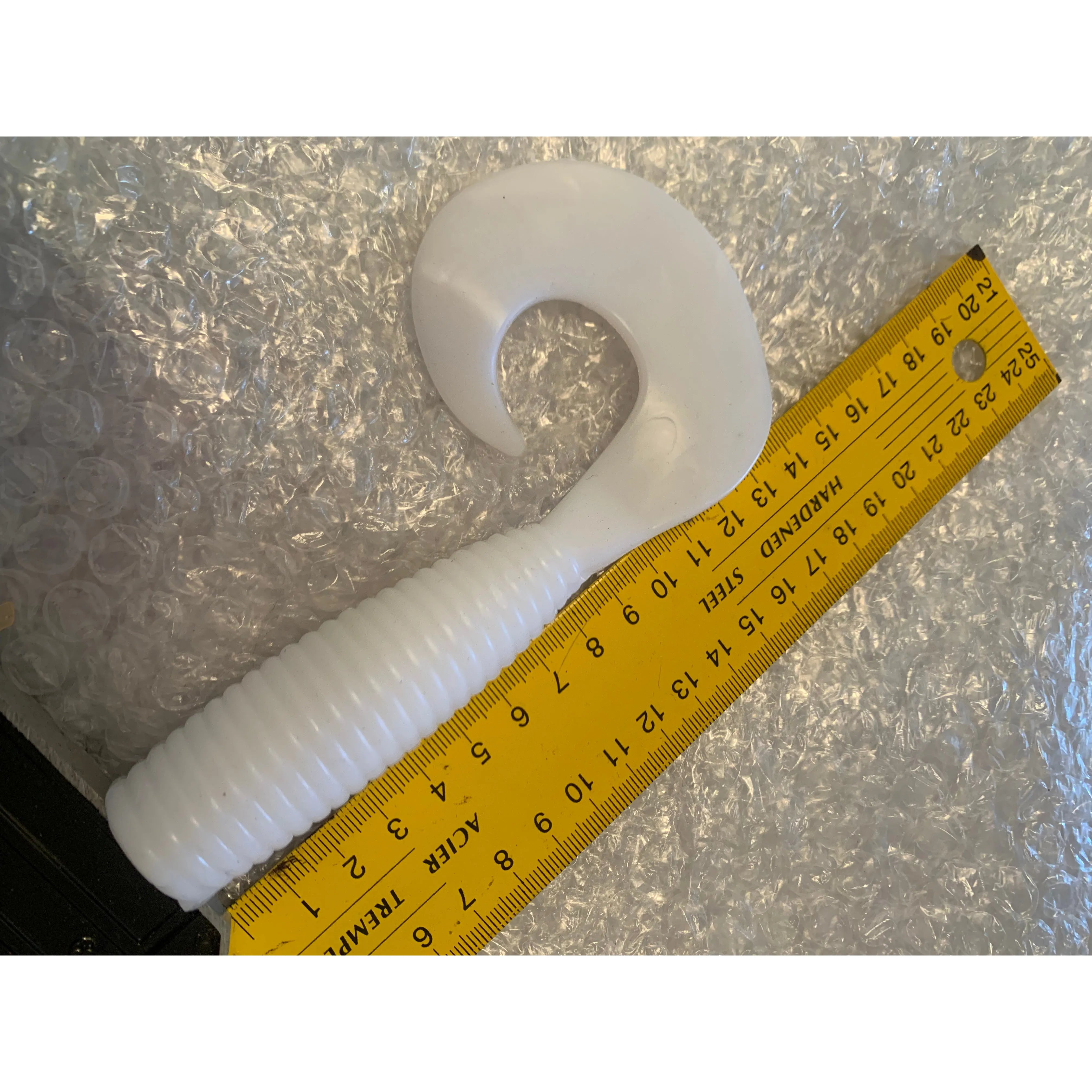 Giant Curly Tail Grub 50g 15cm